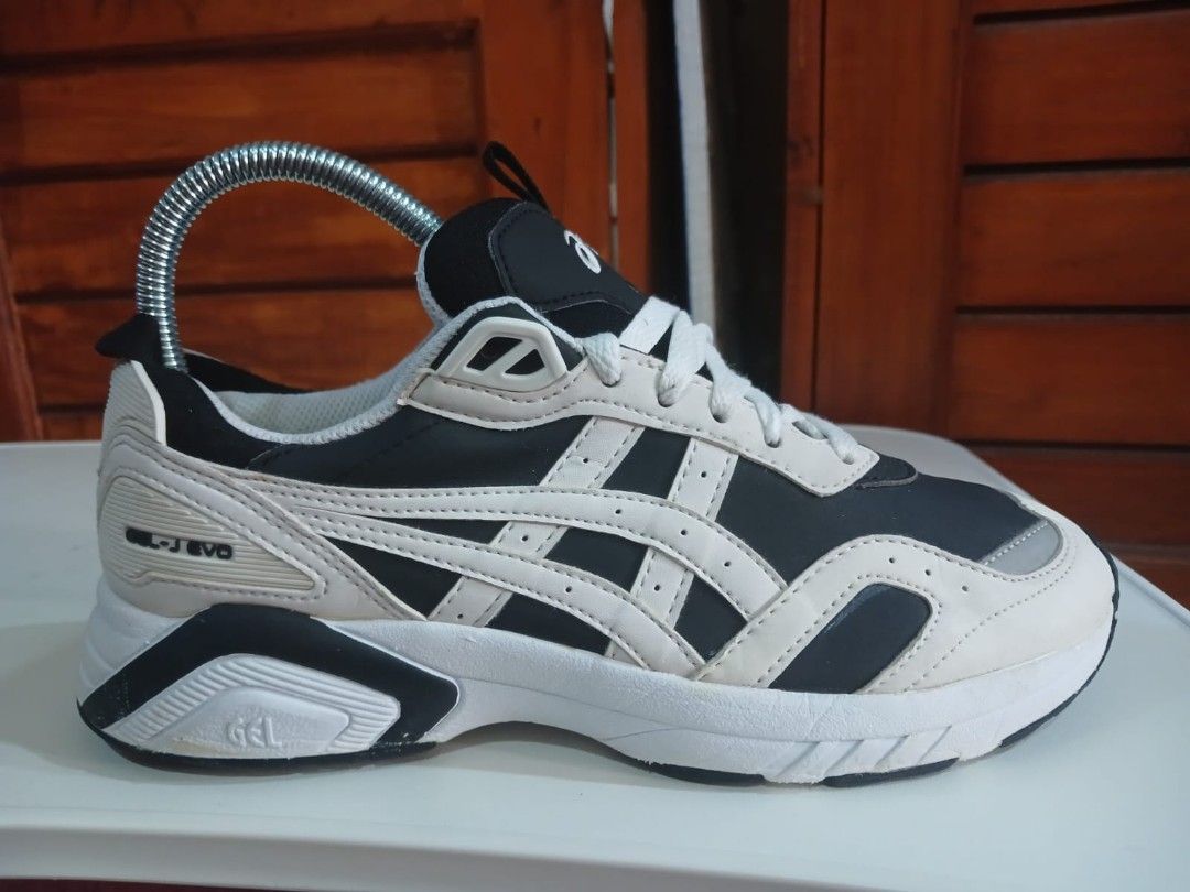 ASICS GEL J EVO 2 SIZE 37 Fesyen Wanita Sepatu di Carousell