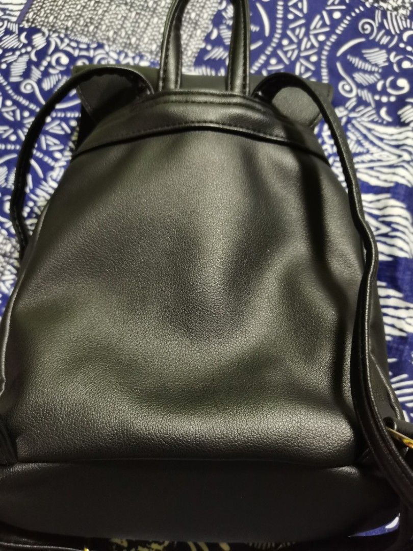 10 backpack sale store