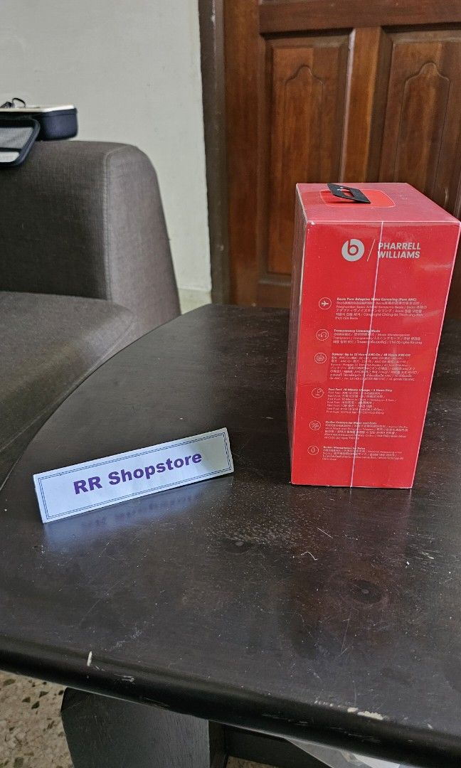 Beats Solo Pro Matte Red (Category: Headphones & Headsets) located in San Miguel. Submitted by rrshopstore (Listing ID 1319955843, Image 2). Description: Original. Brand new and sealed *Apple H1 Headphone Chip and Class 1 Bluetooth *Up to 22 hours of listening time - *Fast Fuel provides 3 hours of use from a 10-min charge What’s In The Box: *Beats Solo Pro Wireless Noise Cancelling Headphones *Carrying Case * Lightning to USB-A Charging Cable.