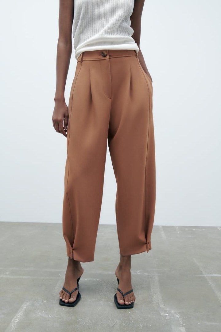 BNWT CARROT FIT TROUSERS (Category: Other Bottoms) located in Batangas. Submitted by anythingkavouge (Listing ID 1319996582, Image 3). Description: 🌷XS ON TAG. 🌷BEST FIT 25” WAISTLINE. 🌷ONHAND. 🌷READY TO SHIP. 📩DM ONLY IF BUYING. ‼️‼️📢📢📢📢📢📢📢📢📢📢📢‼️‼️ 📝NO WW. NO MEASUREMENTS. NO ACTUAL PIC-WHAT YOU SEE IS WHAT YOU GET❗️ 📝ALL SALES ARE FINAL. NO RETURN. NO EXCHANGE. NO REFUND. AUTHENTIC ZARA. GUARANTEED BNEW WITH TAGS UNLESS STATED