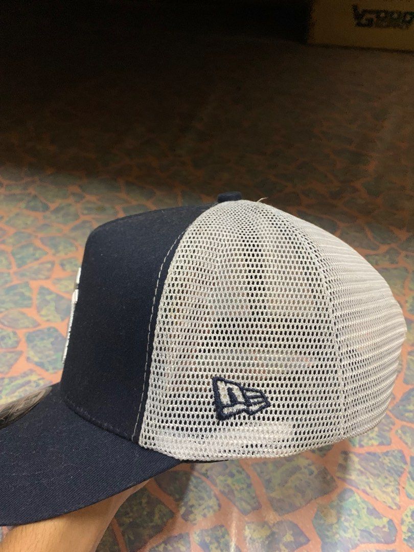 cap NY (Category: Cap & Hats) located in Banting. Submitted by selecteddbundle (Listing ID 1320008583, Image 2). Description: condition 9.5/10 item bru rm20.