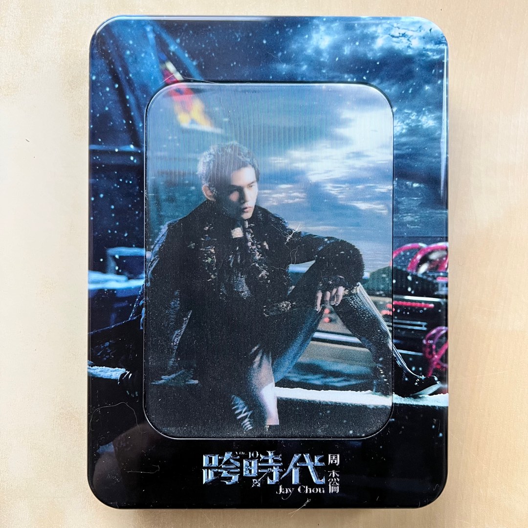 周杰倫 Jay Chou ジェイ・チョウ The Era/跨時代 3d鐵盒版 周杰伦Jay Chou 第10张专辑《跨时代The Era》「限量3D铁盒版+ 十