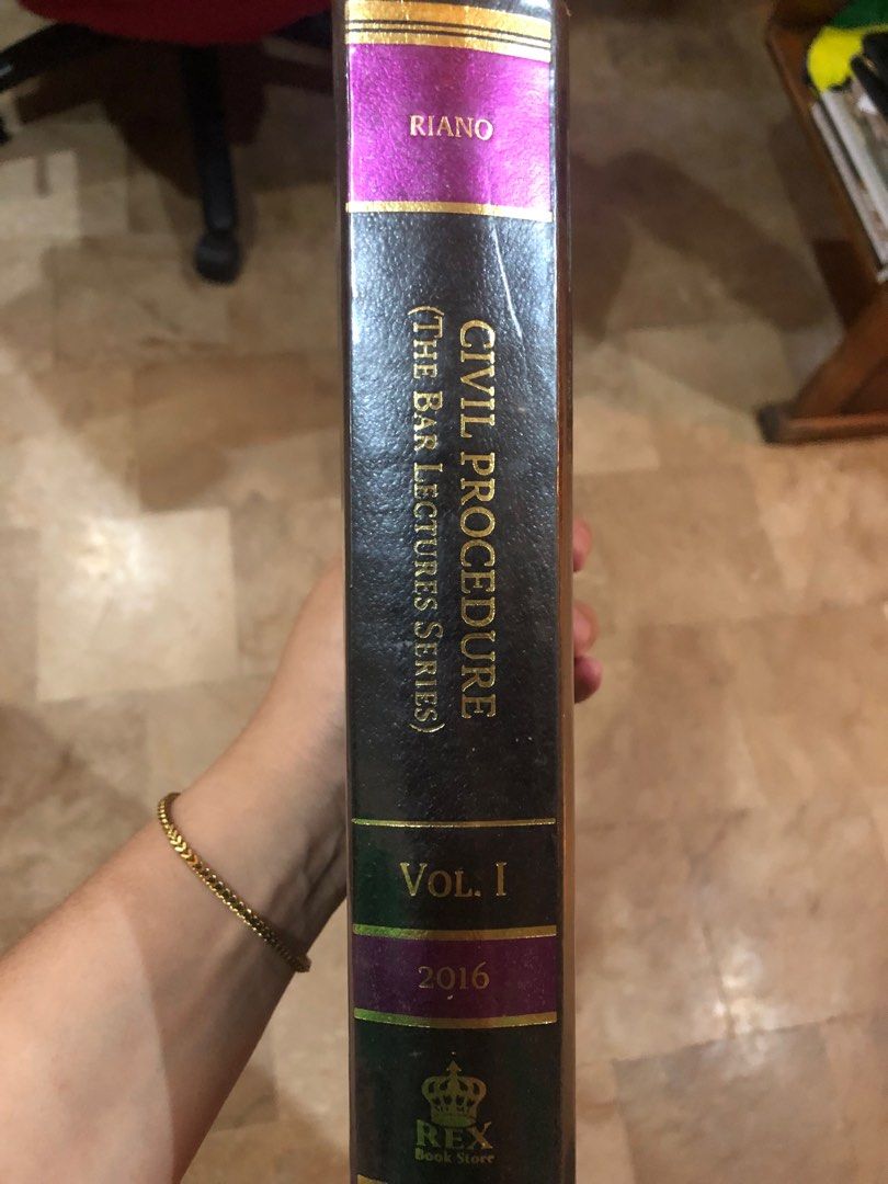 Civil Procedure by Riano 2016 edition (Category: Textbooks) located in Quezon City. Submitted by _yana23 (Listing ID 1320005510, Image 2). Description: Rfs: declutter - heavily used with markings - with name engrave and plastic cover - lawyer na po yung gumamit .