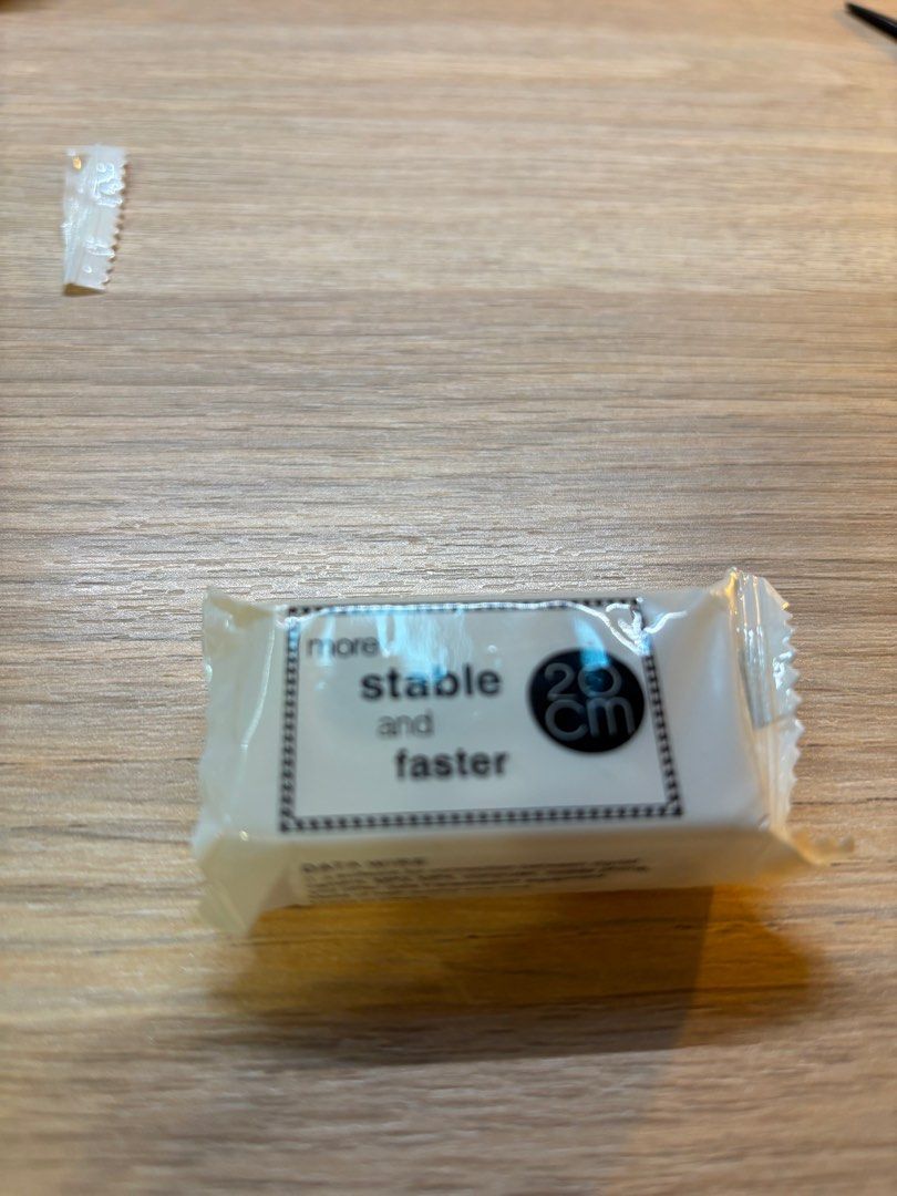 Data Wire （分類：其他）位於 Hong Kong。 由 aprilau 提交（商品編號 1319972172，圖片 2）。簡介： USB to USB-c (see the pic) No bargaining Pls read the details for the place we trade, I won’t answer the questions if I already stated in the description. Sorry.。