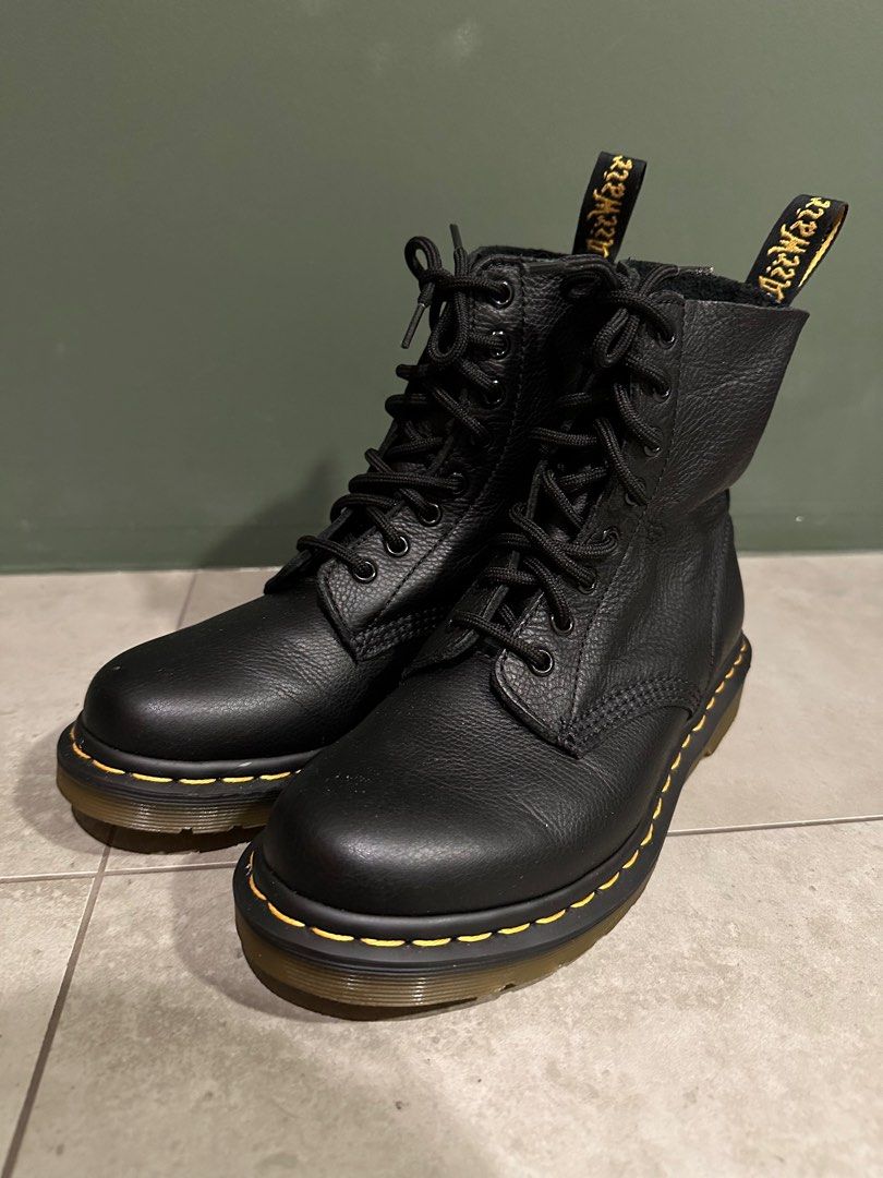 Mens soft leather dr martens clearance