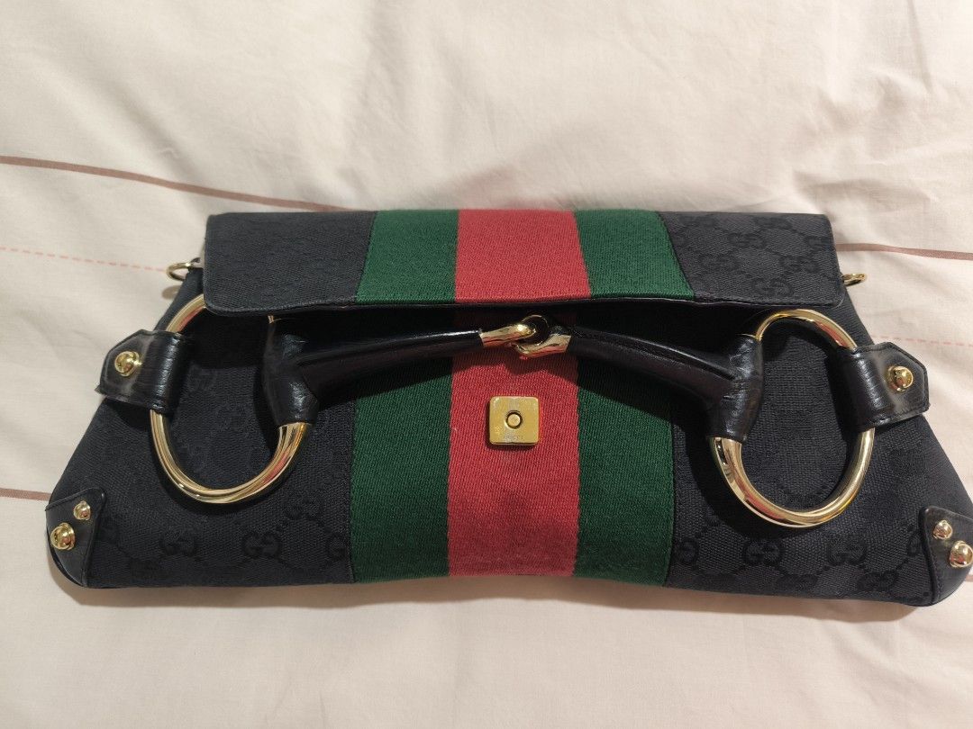 Gucci bag (Category: Purses & Pouches) located in Singapore. Submitted by mtgbootz (Listing ID 1320021021, Image 3). Description: .