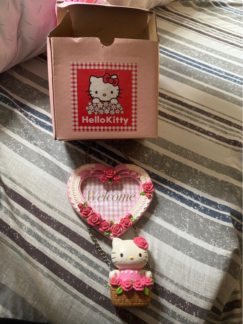 Hello kitty hanging photo frame (Category: Frames & Pictures) located in Antipolo. Submitted by kawaiikeepsake (Listing ID 1320009290, Image 1). Description: .