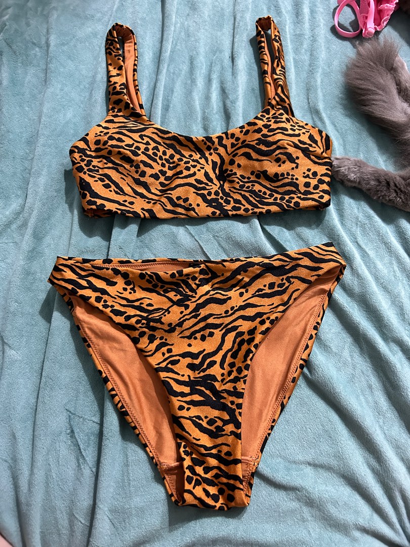 H&m leopard bikini hotsell