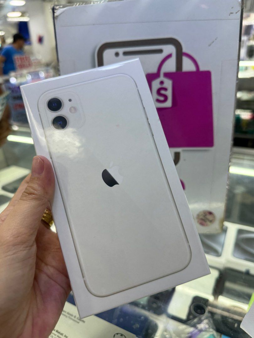 iphone 11 64gb brandnew (Category: iPhone 11 Series) located in Cainta. Submitted by vine_gadget_shop (Listing ID 1319912299, Image 2). Description: iphone 11 64gb brandnew 1 year warranty pick up store greenhills shopping center we accept trade in we accepy credit card and ggives installment we do cod and door to door we ship nationwide for fast transaction call 09277368323 look for vine visit my fb page vine gadget shop.