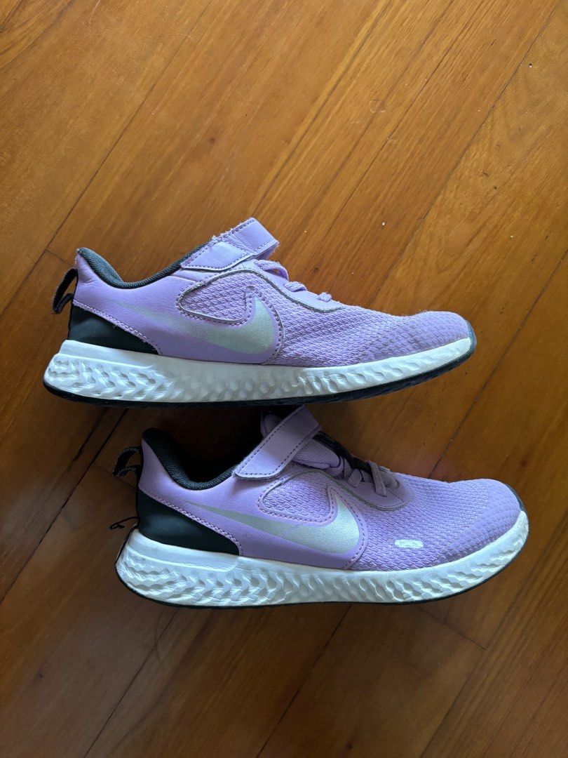 kids nike trainers