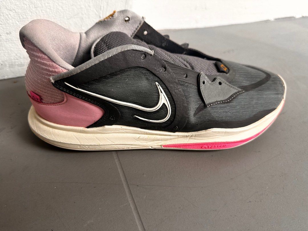 kyries low 5 grey pink