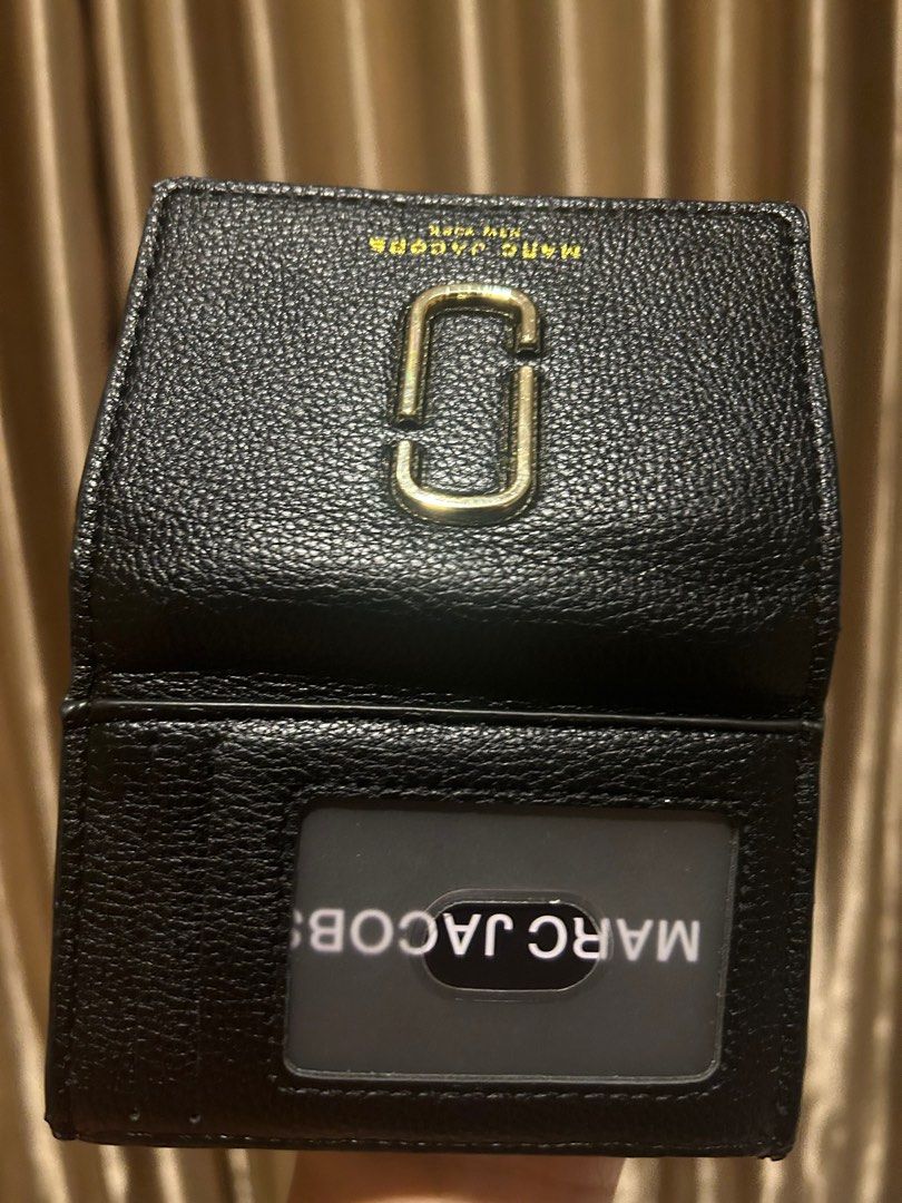 Defect Wallet Marc Jacobs Wallet Defect, Fesyen Wanita, Tas & Dompet di Carousell