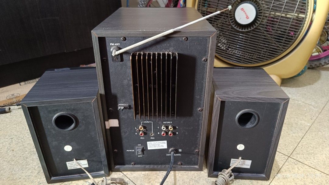 MG Audio (defective) (Category: Soundbars, Speakers & Amplifiers) located in Pasig City. Submitted by richard.dg (Listing ID 1319972396, Image 3). Description: Maganda at malakas tumunog via Aux-in (ok na PC speakers) kaso yung tuner niya at volume knobs medyo di kumakagat minsan. Needs repair As is, where is.