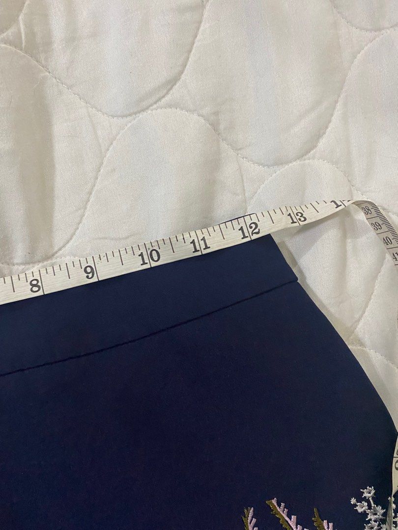 Navy Blue Mini Skirt (Category: Skirts) located in Manila. Submitted by vimcorpuz (Listing ID 1319892173, Image 2). Description: .