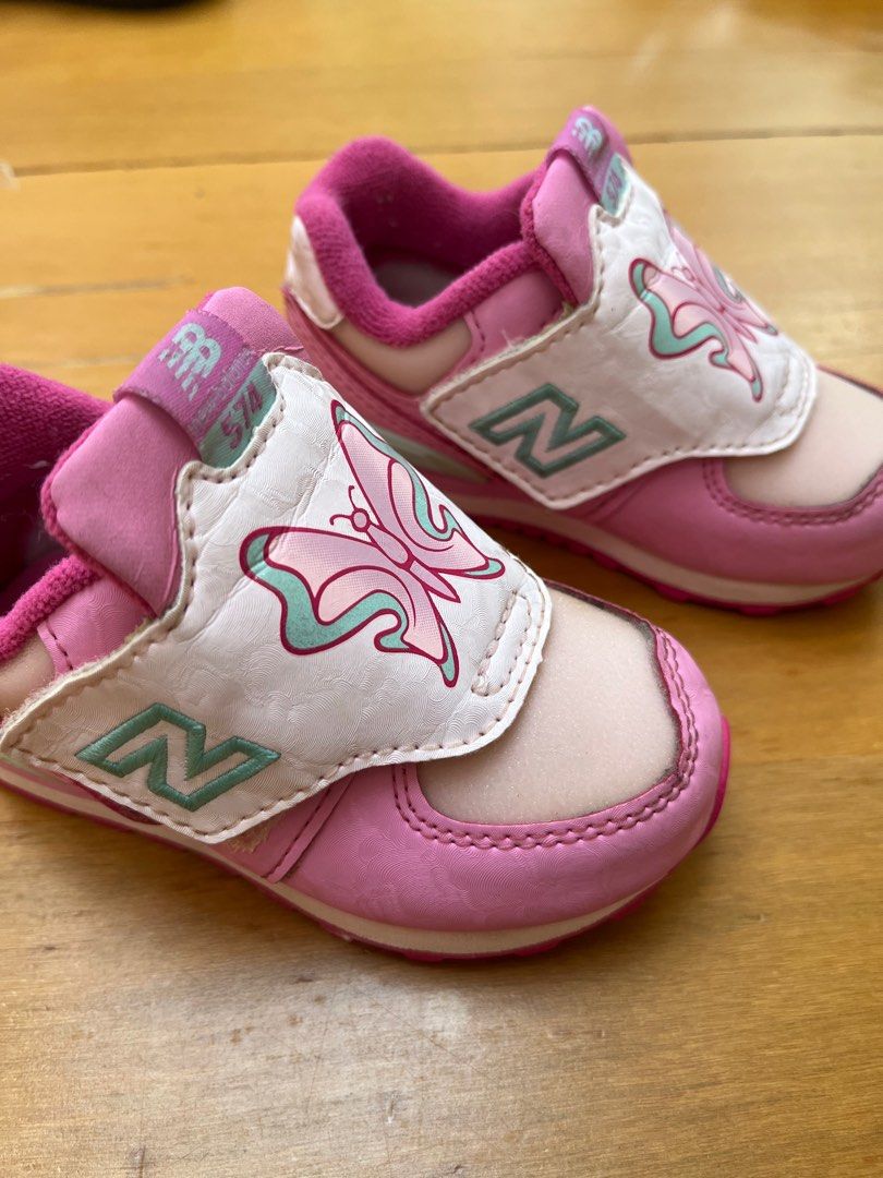 New Balance 574 butterfly for Babies (Category: Babies & Kids Fashion) located in Makati City. Submitted by khdee (Listing ID 1319894364, Image 1). Description: RFS Decluttering Size 12cm, 21eu.