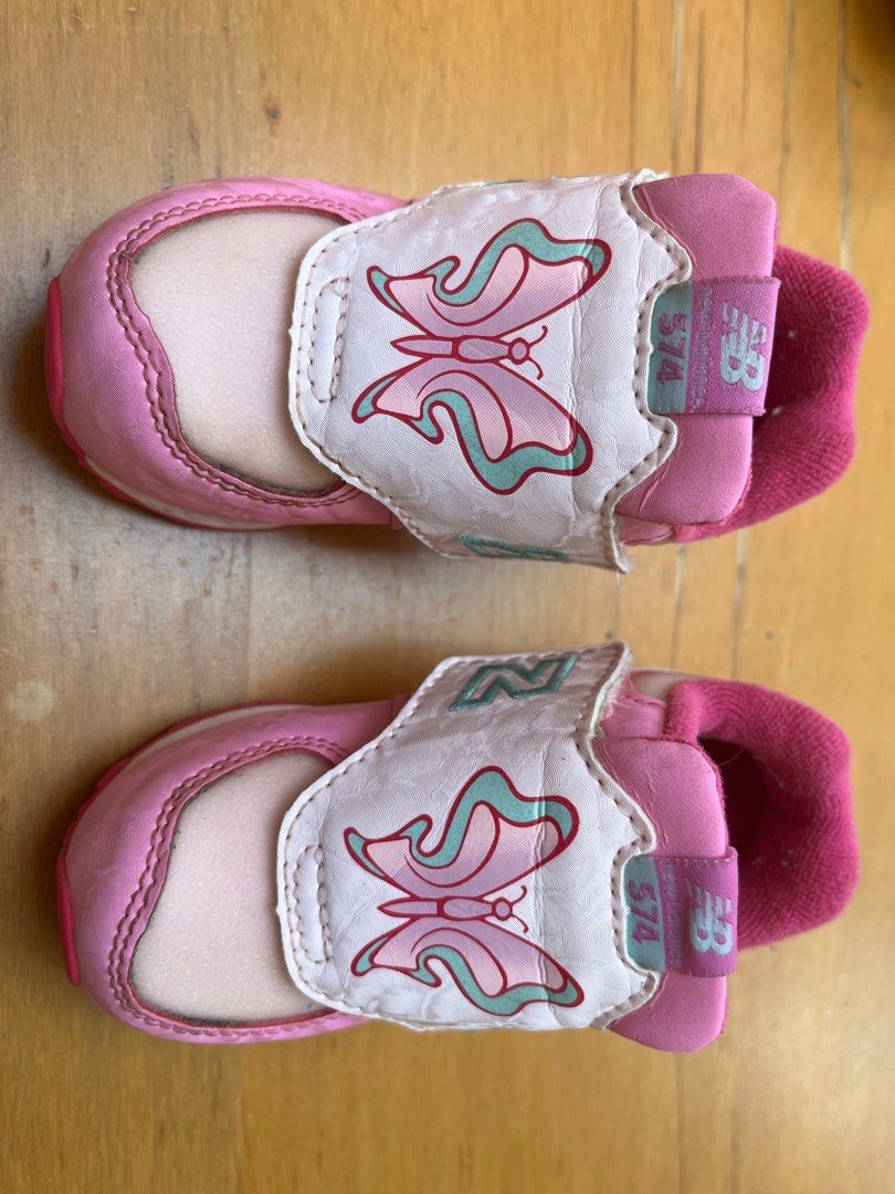 New Balance 574 butterfly for Babies (Category: Babies & Kids Fashion) located in Makati City. Submitted by khdee (Listing ID 1319894364, Image 2). Description: RFS Decluttering Size 12cm, 21eu.