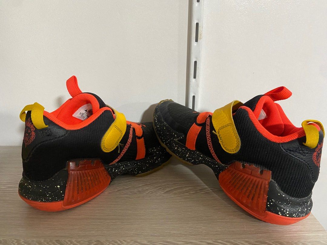 NIKE Lebron Shoes for Kids (Category: Babies & Kids Fashion) located in Quezon City. Submitted by krisallie (Listing ID 1319913190, Image 3). Description: 12.5 UK size.