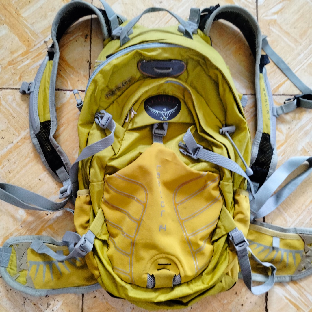 Osprey raptor 14L, Sports Equipment, Hiking & Camping on Carousell