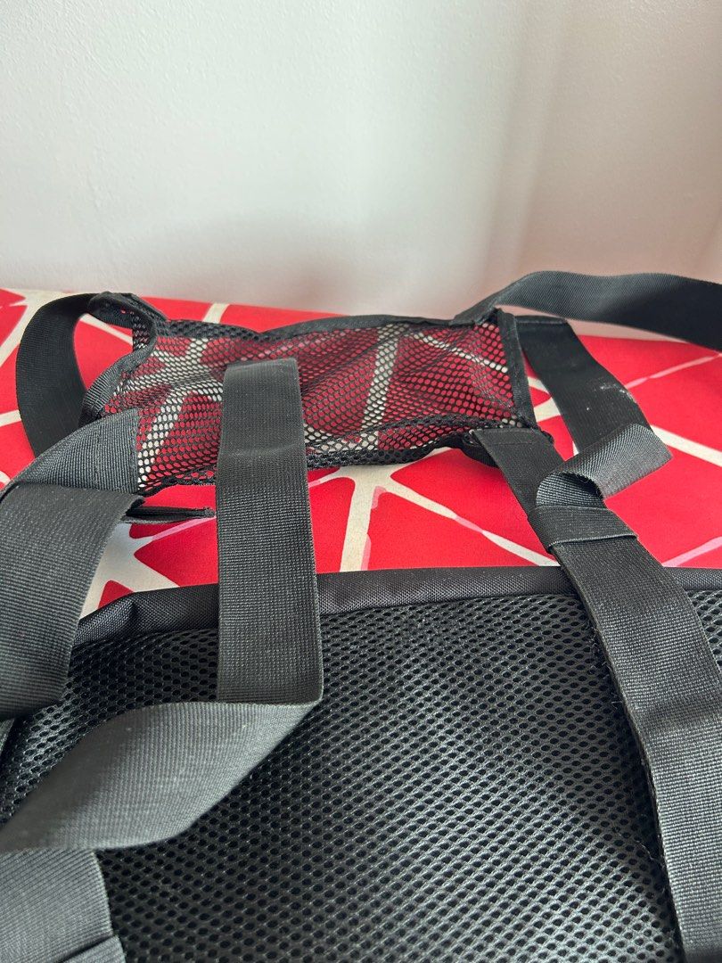 Penshoppe Chest bag w free reebok sling bag Men s Fashion Bags Sling Bags on Carousell