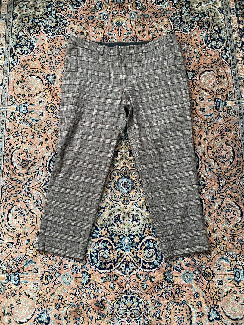 Plaid Pattern Thick Trousers (Category: Trousers) located in Pasig City. Submitted by AndyY (Listing ID 1319940409, Image 1). Description: Custom made po sya All dimes in inches 36 Waist 35.5 Length 7 Leg opening Can give discount for several purchases Shipping Shouldered By Buyer.