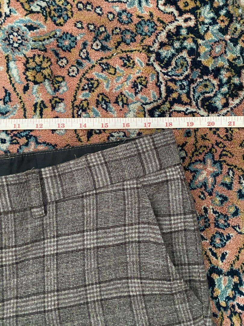 Plaid Pattern Thick Trousers (Category: Trousers) located in Pasig City. Submitted by AndyY (Listing ID 1319940409, Image 2). Description: Custom made po sya All dimes in inches 36 Waist 35.5 Length 7 Leg opening Can give discount for several purchases Shipping Shouldered By Buyer.