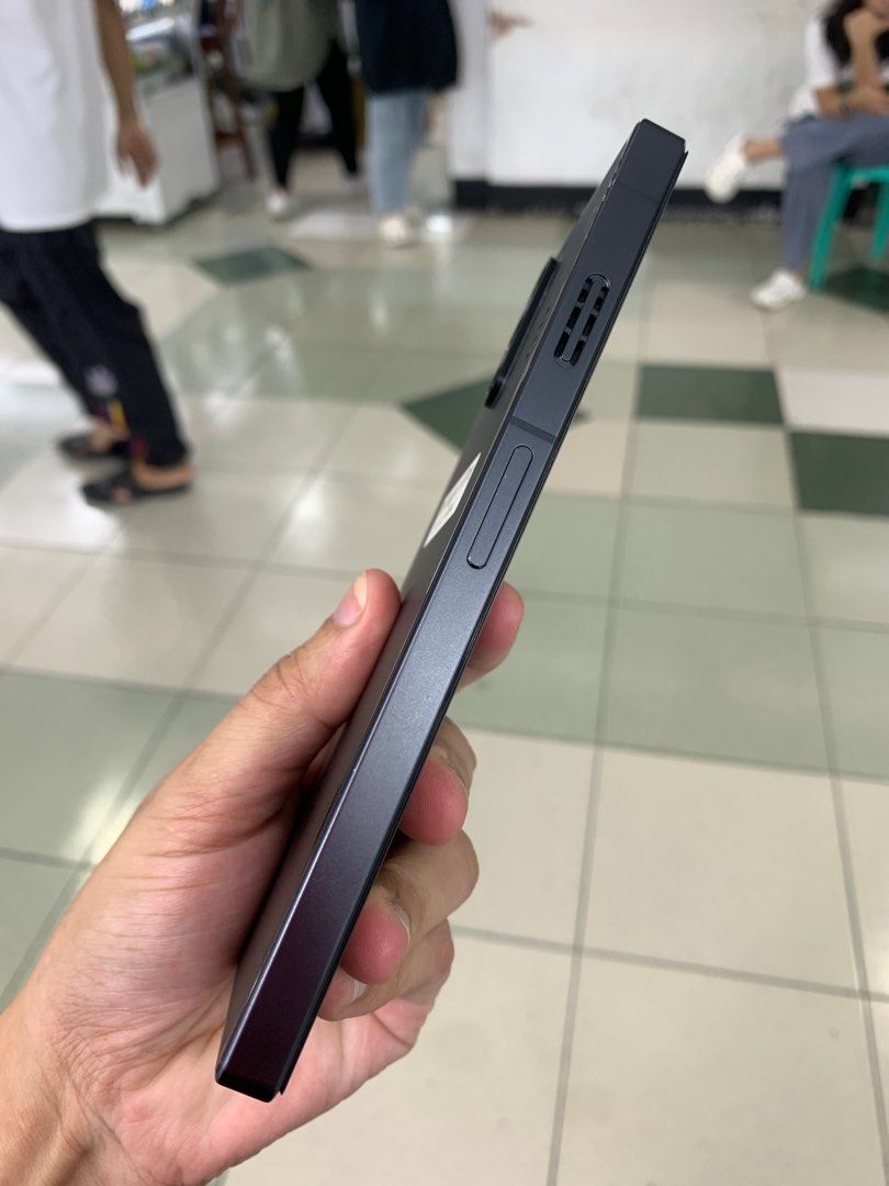 Redmagic 8 pro (12/256gb) (Category: Android Others) located in Manila. Submitted by arzillah (Listing ID 1320027898, Image 2). Description: Redmagic 8 pro 12/256gb Factory unlock Global version Dual sim Slightly use Complete package No issue All working Open for COD/COP + SF Manila area (sameday delivery) Province area (via LBC) required DP to avoid cancellations Physical store: Greenhills Shopping Center, 2ndfloor, stall#: Ai 11 Contact#: 09482