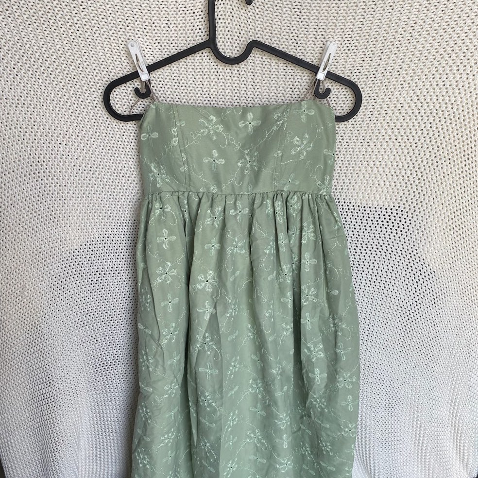Palm Escape Eyelet Midi Dress – Green