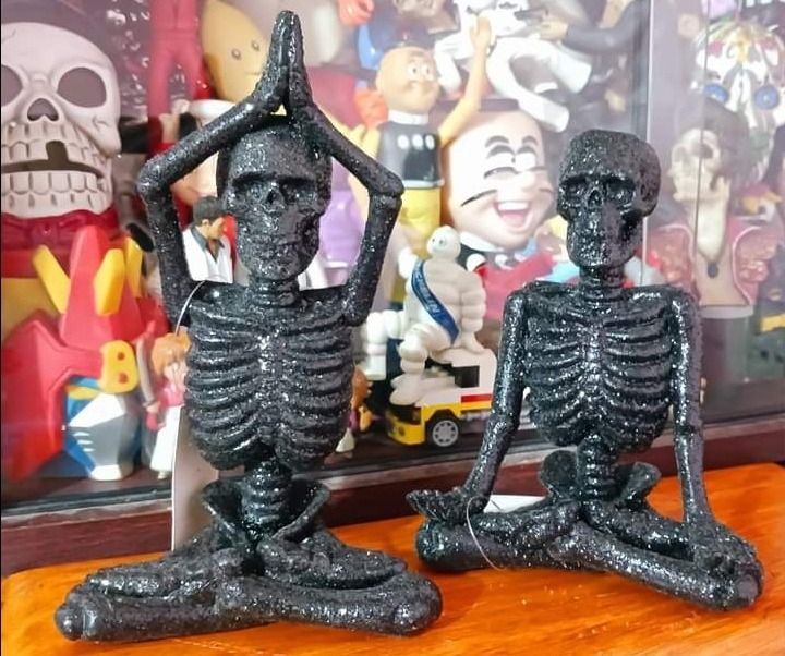 Skeleton ( Warm up before Exercise ) (Category: Massage Devices) located in Manila. Submitted by mickey_salonga (Listing ID 1319990346, Image 1). Description: perfect adDition to your bedro0m or living space.