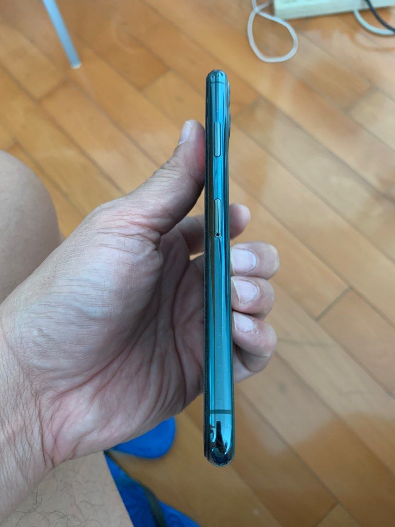Swap ipad mini 6 or sale (Category: iPhone 11 Series) located in Paranaque City. Submitted by skyisthelimit14 (Listing ID 1320059271, Image 3). Description: The iphone is own by my wife.Battery percentage is 77.