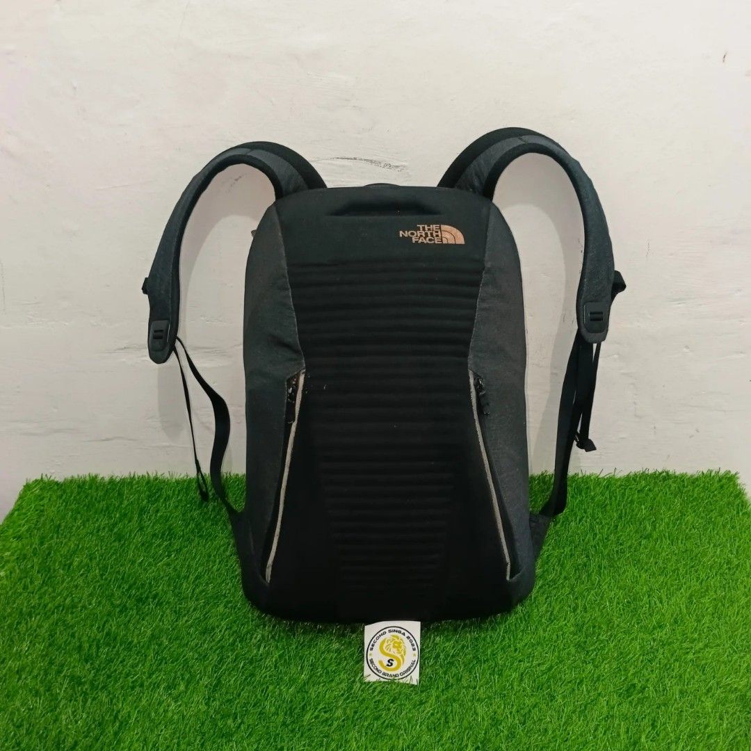 North face access 22 store