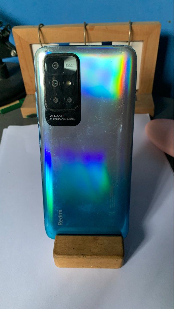 Xiaomi Redmi 10 4/64GB (Category: Xiaomi) located in Rizal. Submitted by spphire (Listing ID 1320010986, Image 2). Description: RUSH! fixed priceee COP LBC OR J&T PARA SAFE TAYO BOTH - MAY DENTS BUT NAGFUFUNTION NAMAN, can play codm / ml - goods volume di sabog -unit only - matagal malowbatt .