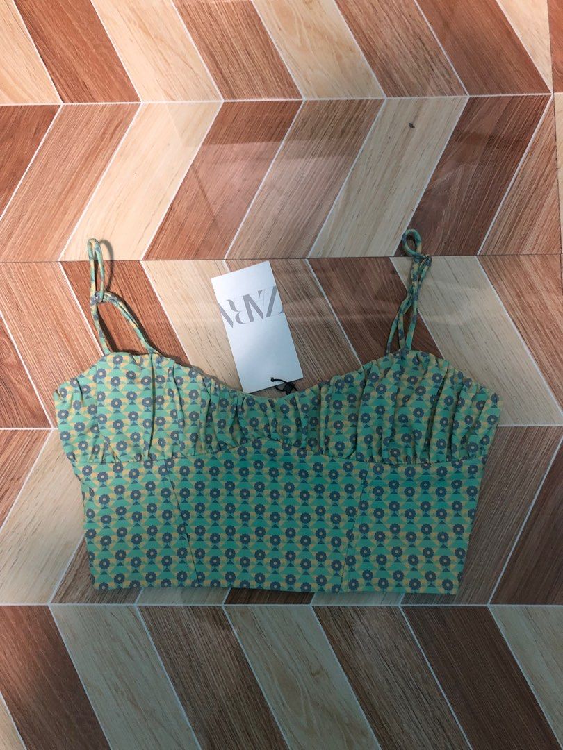 Zara Top (Category: Blouses) located in Makati City. Submitted by liamalex (Listing ID 1319973832, Image 1). Description: .