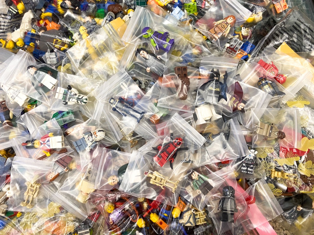 正版 / 絕版 收藏 LEGO 人仔 Minifigures (有三箱 - Star wars / Ninja Go/ Pirates ...