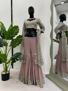 (Category: ) located in . Submitted by elegantwears (Listing ID 1320219658, Image 1). Description: .