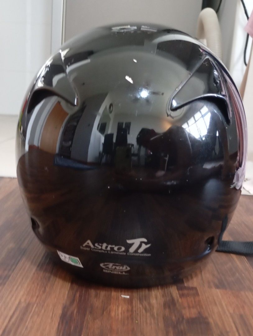 ARAI Helmet ARAI ASTRO TR (Category: Motorcycle Apparel) located in Singapore. Submitted by 1onesellitzz (Listing ID 1320095531, Image 2). Description: ARAI ASTRO TR ARAI SNELL FULLface size 55.56cm condition 4/10 need to do some services -rubber lining 💯 authentic 💯 original 💯 Japan NO LOWBALLER.