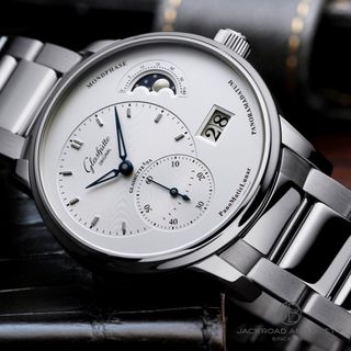 (Category: ) located in . Submitted by en2watches (Listing ID 1320209488, Image 1). Description: .
