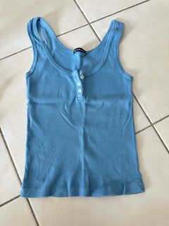 (Category: ) located in . Submitted by jjccloset (Listing ID 1320097590, Image 1). Description: .