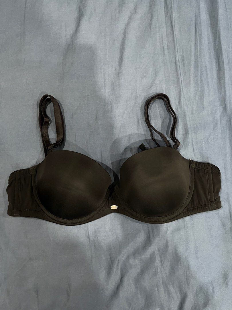 Calvin Klein Black Multiway Strapless Bra XS (Category: Undergarments & Loungewear) located in Paranaque City. Submitted by tinykh (Listing ID 1320142359, Image 1). Description: Calvin Klein Strapless / Multiway Bra in XS Has silicone on the lining to keep it from slipping Has slight folds (see photos) RFS: cup size too big for me .