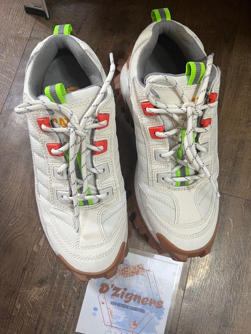 CAT original rubber shoes (Category: Sneakers) located in Quezon City. Submitted by DZignersbyZsa (Listing ID 1320116962, Image 1). Description: Original CAT for men Size 7US never been used bought in UK no box .