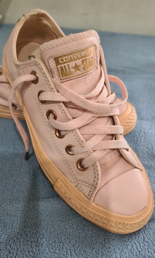 Converse low rose gold leather Men s Fashion Footwear Sneakers on Carousell