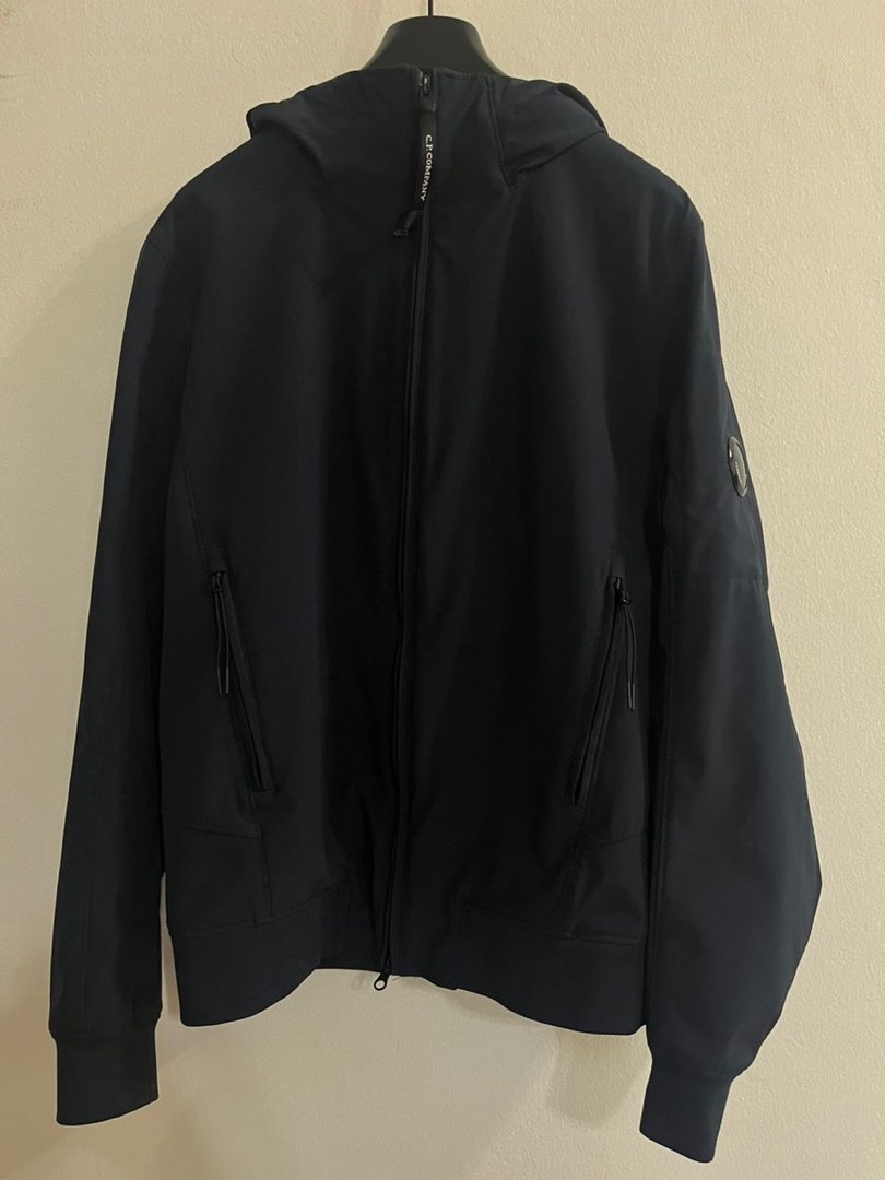 Cp Company, Men's Fashion, Activewear on Carousell