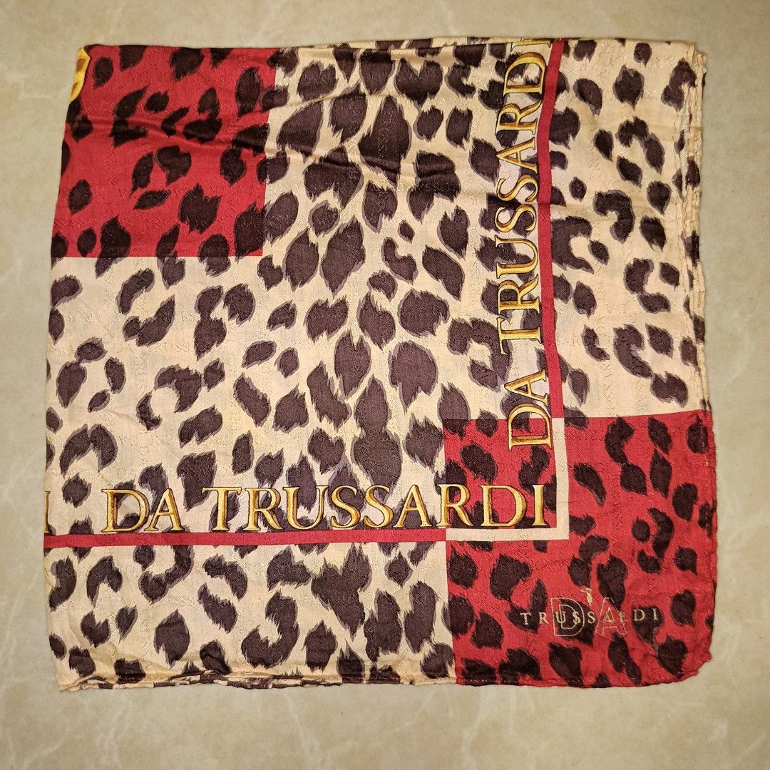 DA TRUSSARDI HANDKERCHIEF (Category: Towels, Napkins & Holders) located in Cagayan de Oro. Submitted by mmmdshop (Listing ID 1320211968, Image 1). Description: Large face towel 14x14 from Japan slightly used to good as new. JAPAN SOURCE. CHECKOUT OUR FB PAGE "HOUSE OF SCARVES COLLECTION"..