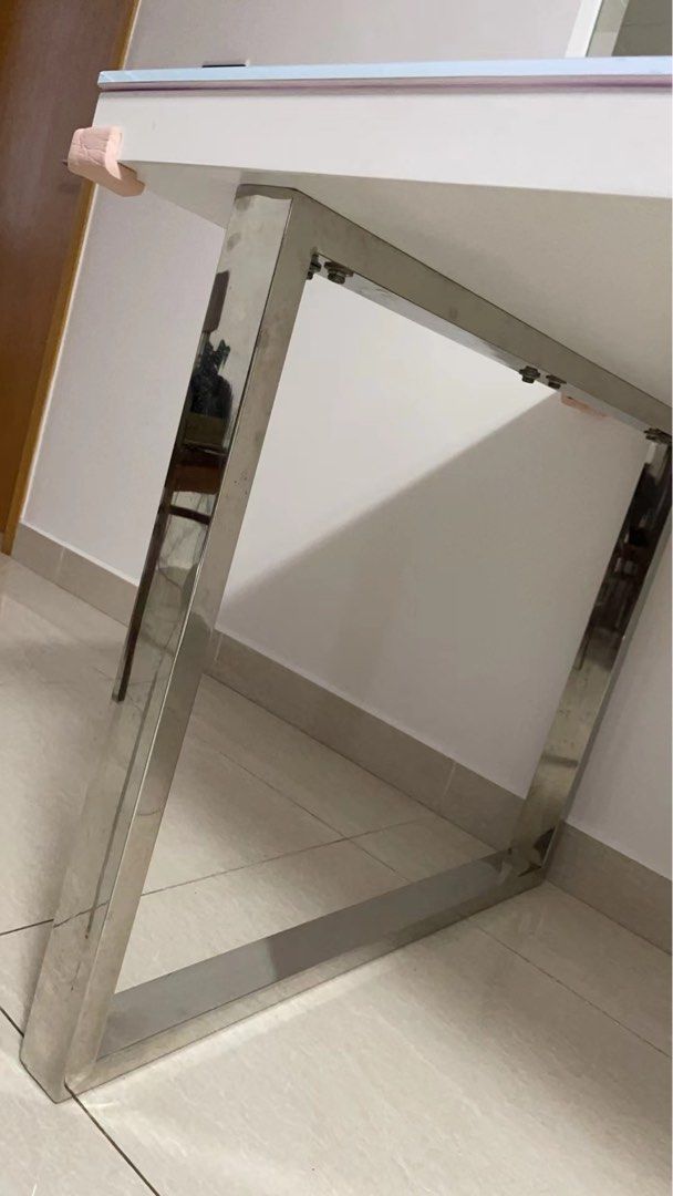 Dining Table (Category: Tables & Sets) located in Singapore. Submitted by summerbluesg (Listing ID 1319608945, Image 3). Description: Self collection from seng kang dining table only no chairs .