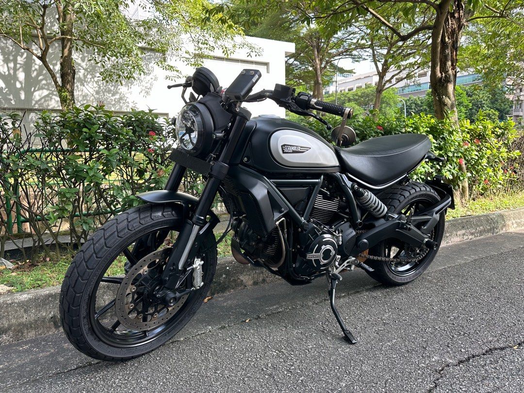 Ducati scrambler icon dark 2021 top