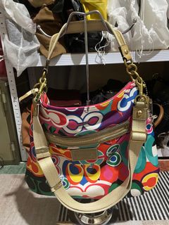 (Category: ) located in . Submitted by shopshopeveryone (Listing ID 1320181419, Image 1). Description: .