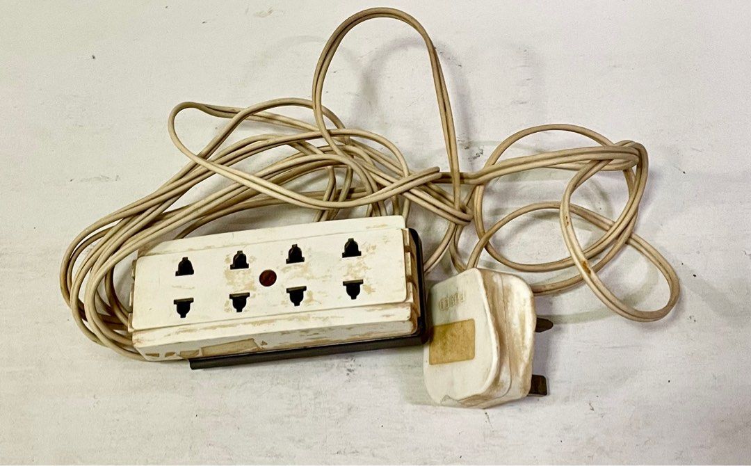 FWP Vintage 4 Way 2 Pin Extension Cord with 3 Pin Plug Adapter (Category: Electrical, Adaptors & Sockets) located in Singapore. Submitted by savewastage (Listing ID 1320177493, Image 1). Description: Free with any purchase of $10 Or buy $2 Old stuff last longer Vintage 4 Way 2 Pin Extension Cord with 3 Pin Plug Adapter Good vintage condition; back plastic corner slight chip (last pic) which does not affect its functionality For sincere buyer welc
