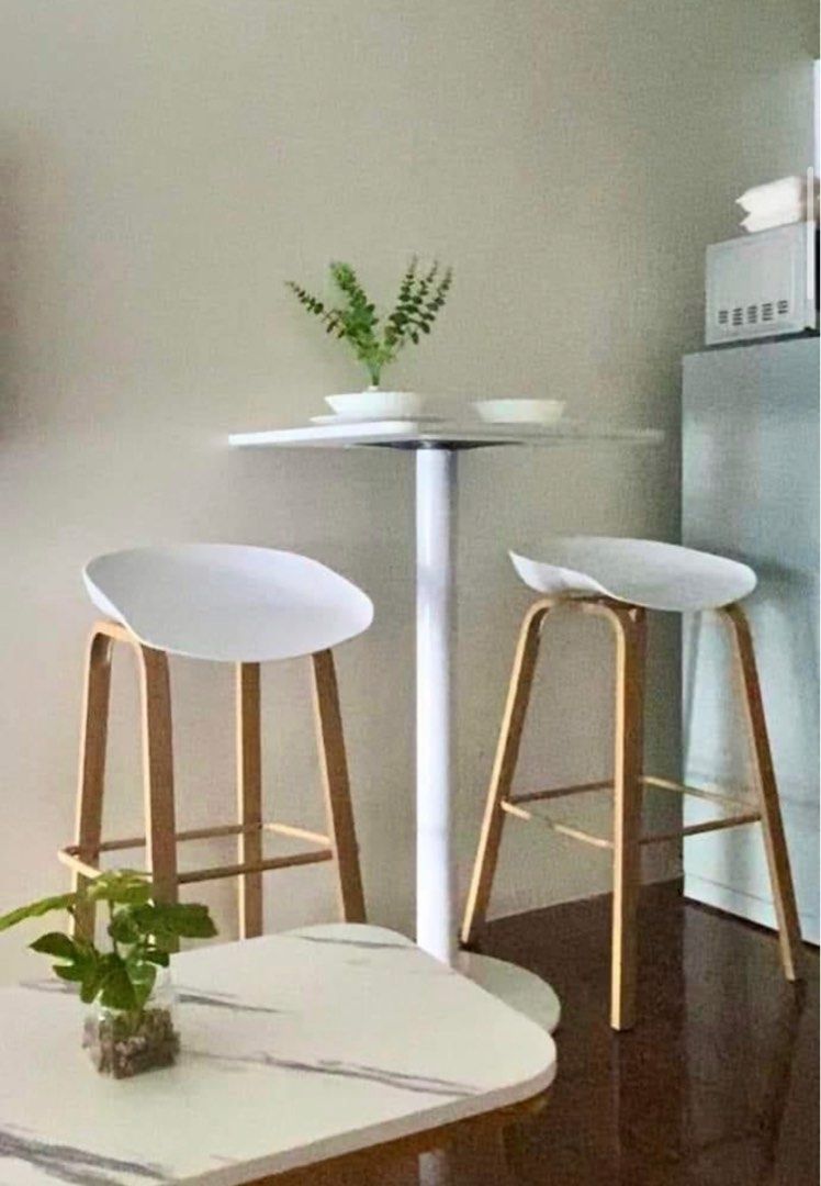 High table and chair (Category: Tables & Sets) located in Manila. Submitted by kingnolreyel (Listing ID 1320150661, Image 1). Description: Rfs Change furnitures .