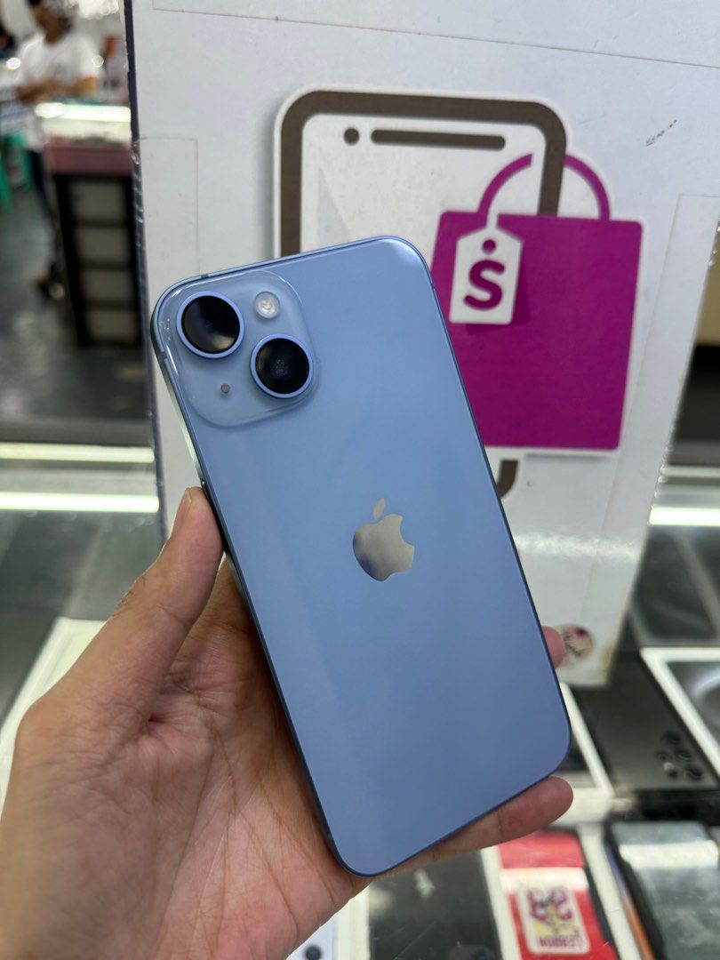 iphone 14 128gb 2ndhand (Category: iPhone 14 Series) located in Cainta. Submitted by vine_gadget_shop (Listing ID 1320109894, Image 1). Description: iphone 14 128gb 2ndhand with cord and box replacement factory unlock pick up store greenhills shopping center we accept trade in we accepy credit card and ggives installment we do cod and door to door we ship nationwide for fast transaction call 09277368323 look for vine visit my fb page vine gadget 