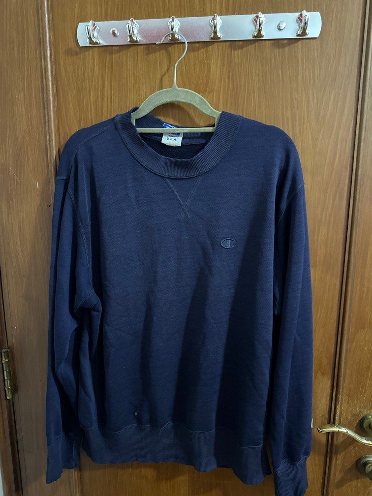 M Size Champion Sweatshirt Dark Blue