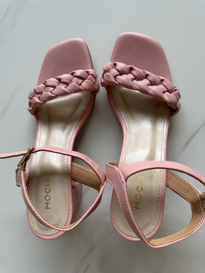 Mochi peach heels Women s Fashion Footwear Heels on Carousell